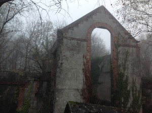 Bel Air de Combrée : les ardoisières,(XIXe) bâtiments en ruine           