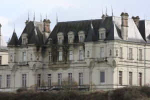 Bourg d’Iré : le château de la Maboullière (XIXème)          